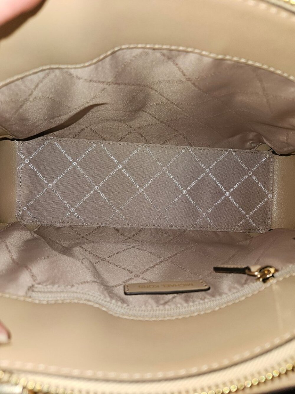 Michael Kors Reed Large Belted Vanilla Pale Gold Satchel Crossbody Bag - Picture 16 of 16